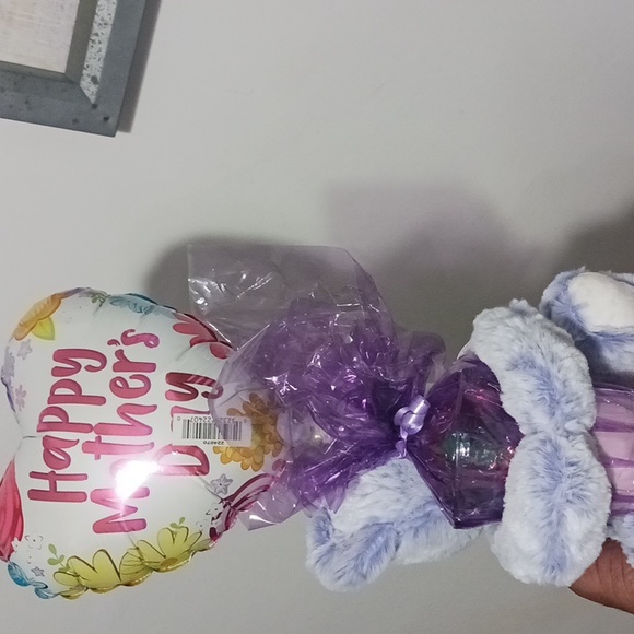 New Mother's Day Gift w/ Cute Teddy PLEASE BUY BY THURSDAY!! - Picture 11 of 11